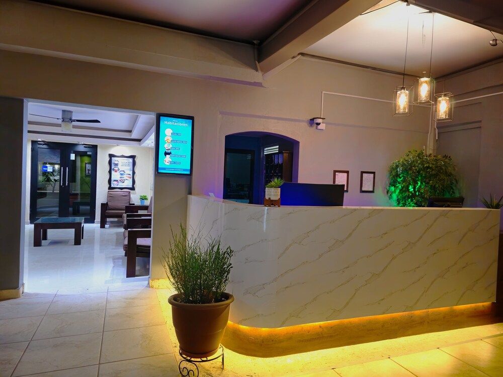 Hotel Oasis 2