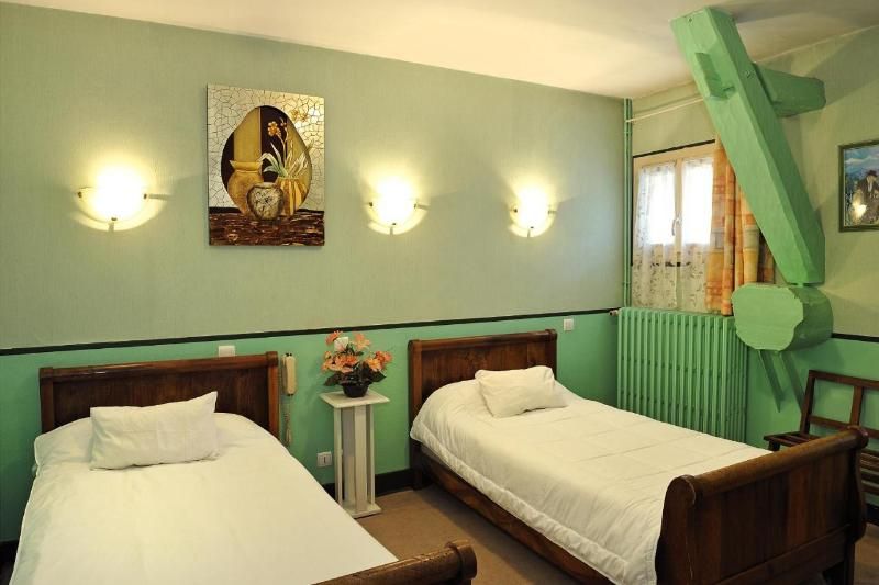 Logis Hotellerie du Cheval Blanc 2