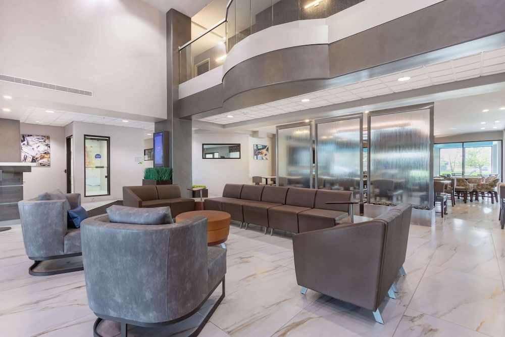 Wingate by Wyndham Tinley Park 3