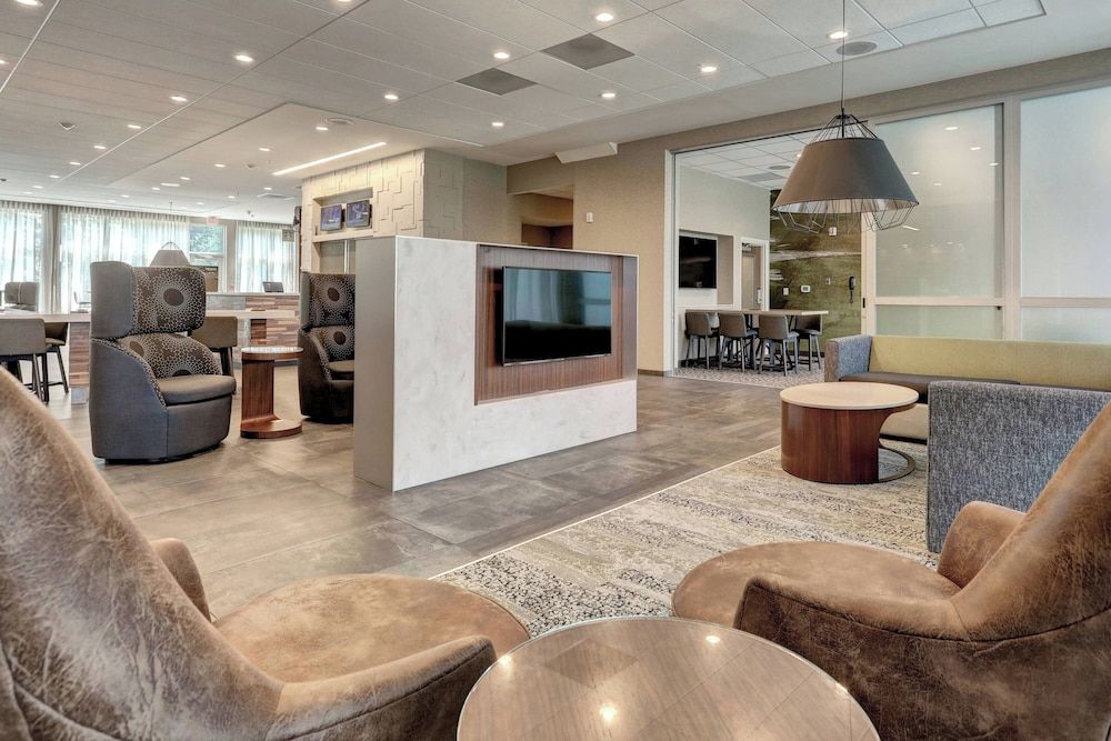 Courtyard by Marriott Deptford 3