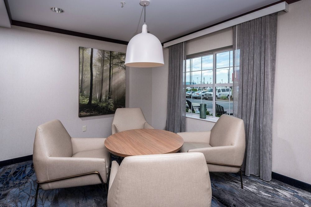 Fairfield Inn & Suites by Marriott New Bedford 2