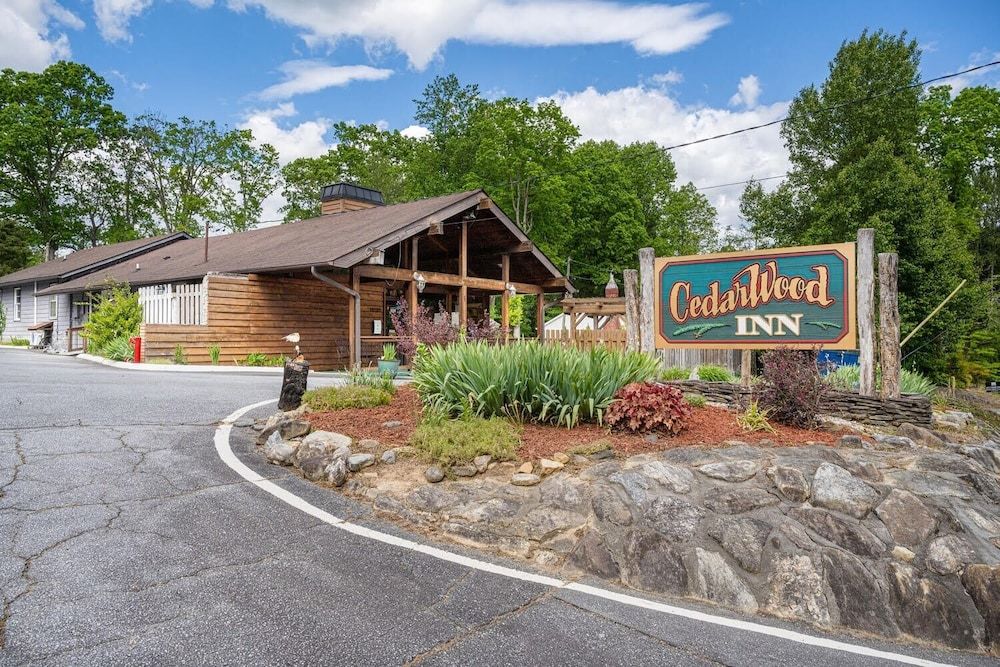 CedarWood Inn -1 estrelas em Hendersonville