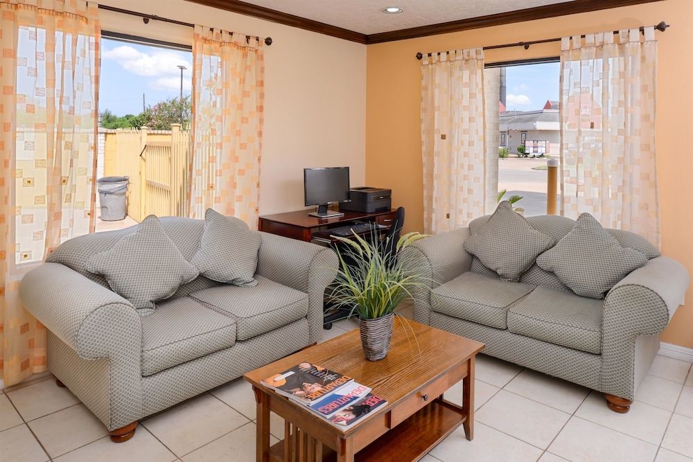 Americas Best Value Inn & Suites Waller Prairie View 3