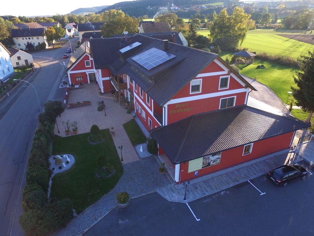Hotel Grabinger -1 estrellas en Schwandorf