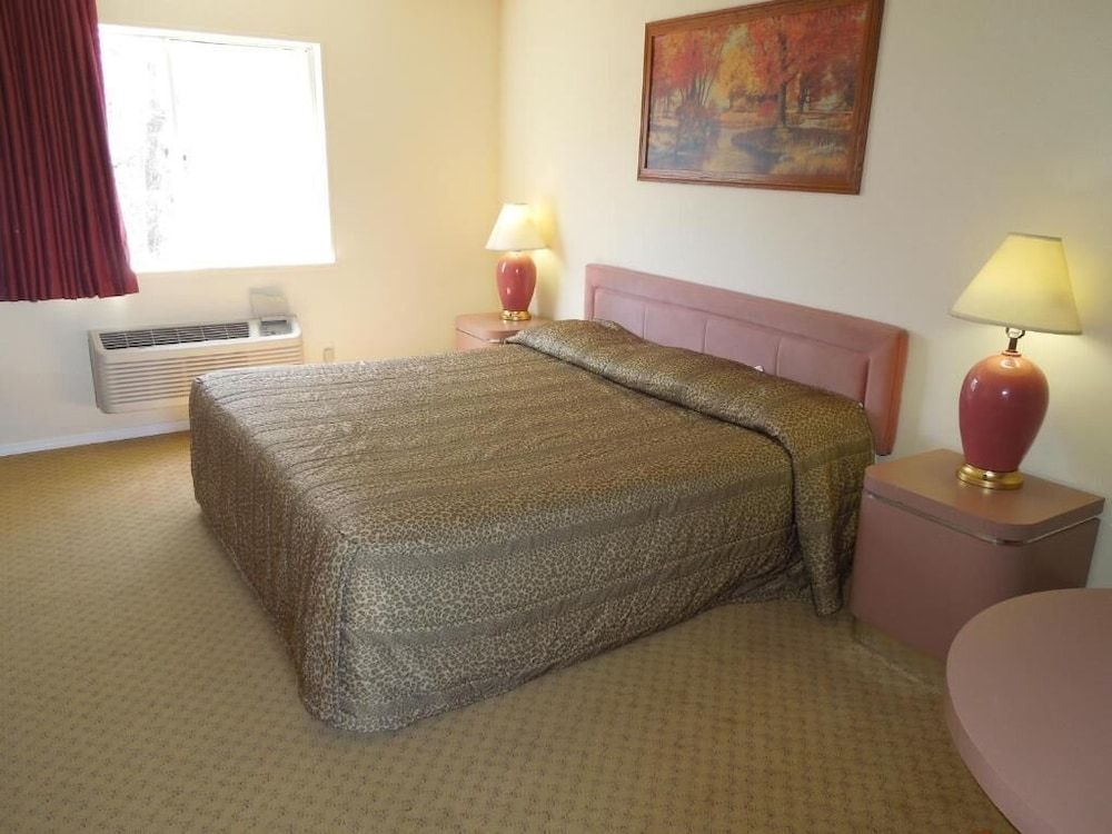 Starlite Motor Inn 3