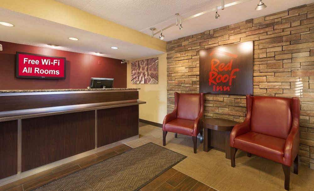 Red Roof Inn Detroit - Warren 2