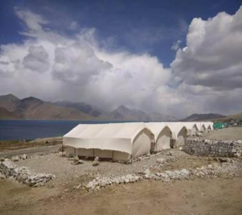 The Buddha Camp -1 estrellas en Spangmik