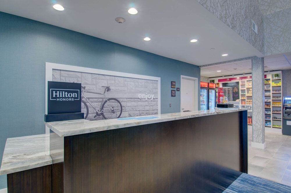Hampton Inn & Suites Boston/Stoughton 3