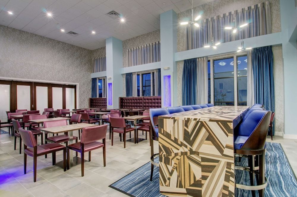 Hampton Inn & Suites Boston/Stoughton 2