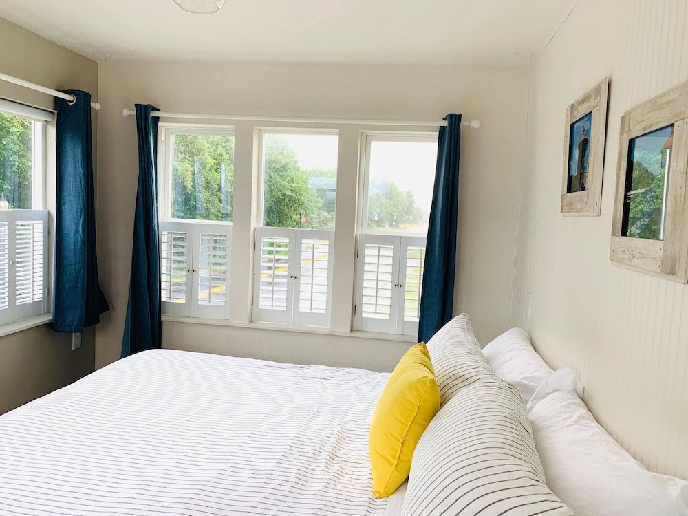 Boardwalk Cottages 3