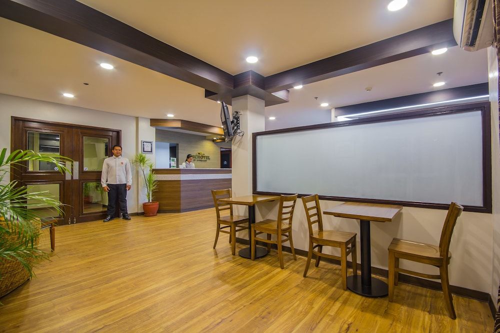 Microtel by Wyndham Batangas -1 estrellas en Santo Tomás