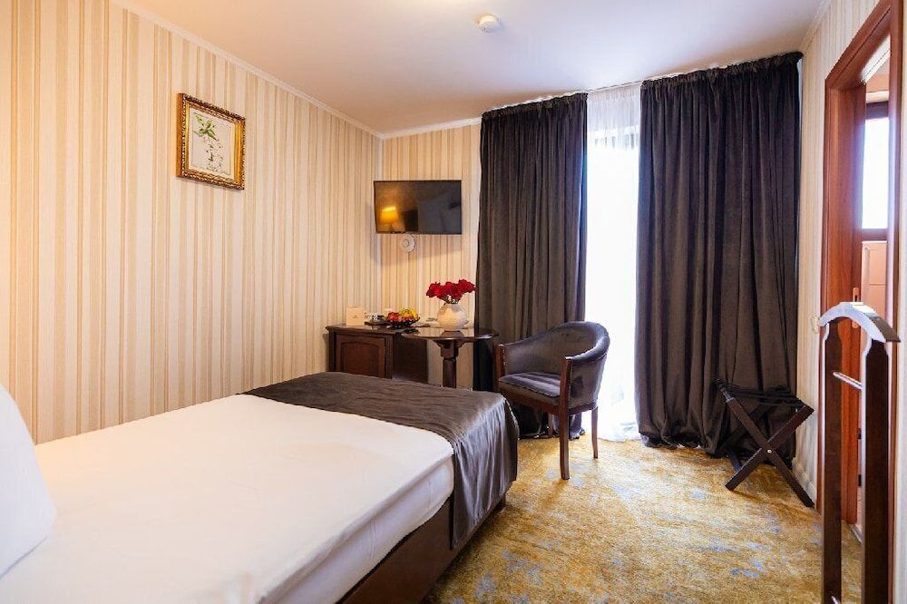 Hotel Brilliant Plaza 3
