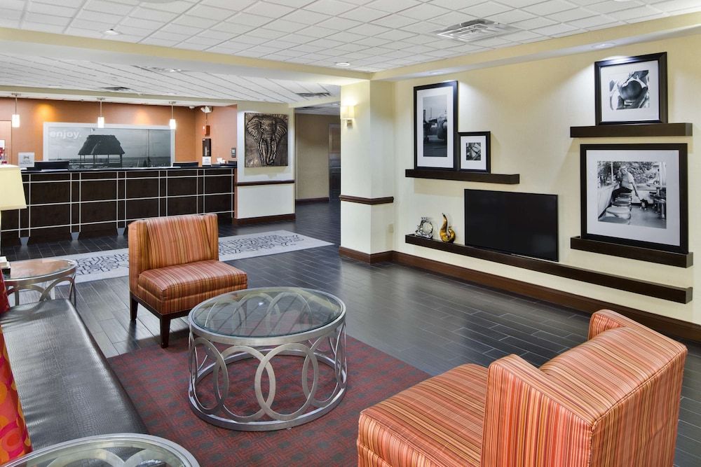 Hampton Inn Hinesville 3