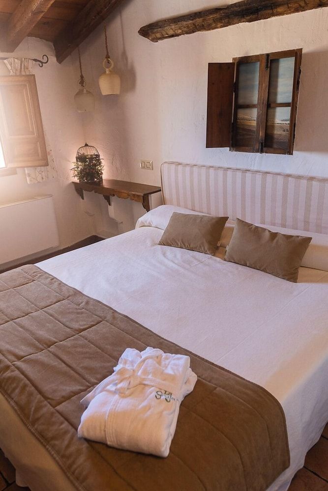 CASA RURAL & SPA LA GRAJA 2