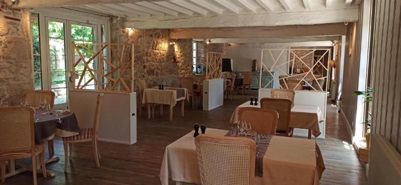 Logis Hotel Le Prince Noir 3 estrellas en Sérignac-sur-Garonne