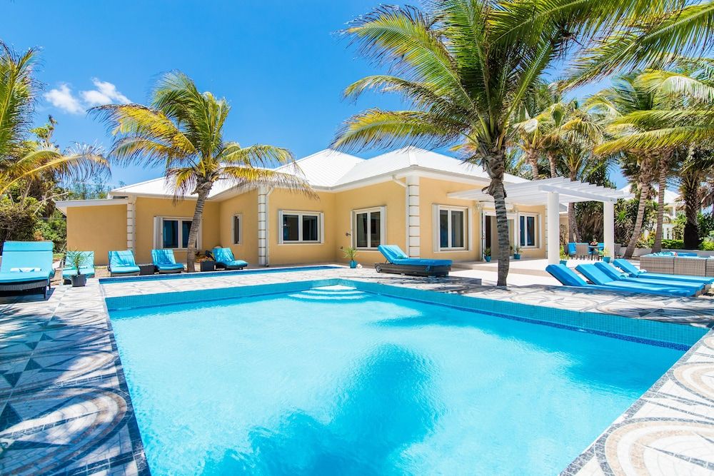 Sprat Bay Luxury Villa -1 estrellas en Half Way Pond