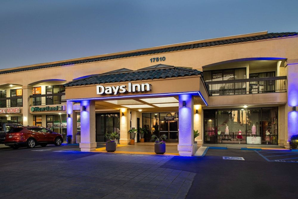 Days Inn & Suites by Wyndham Artesia 2 estrellas en Artesia