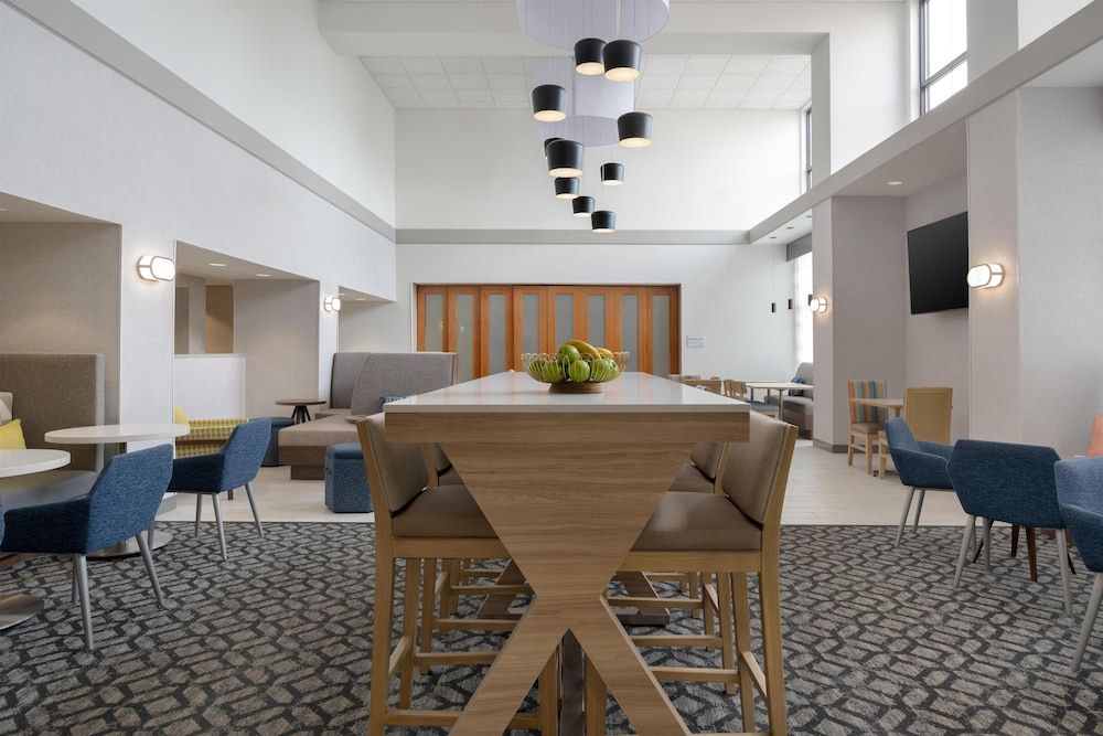 Hampton Inn & Suites Wilkes-Barre/Scranton 2