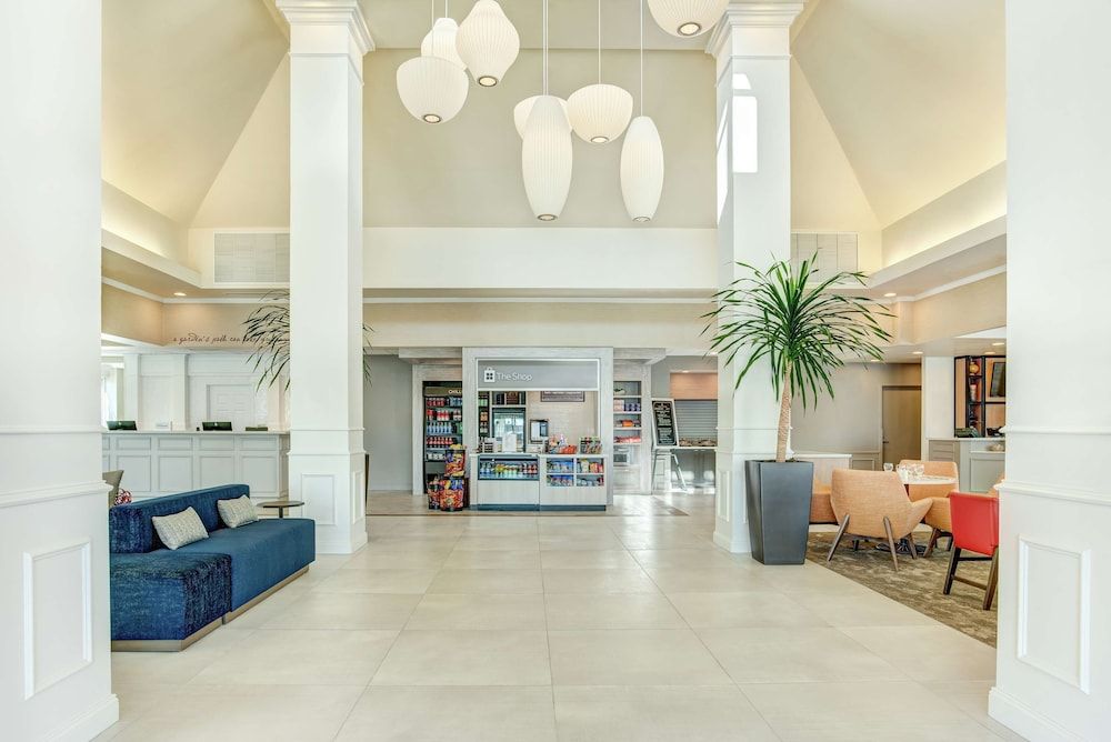 Hilton Garden Inn Lakewood 3