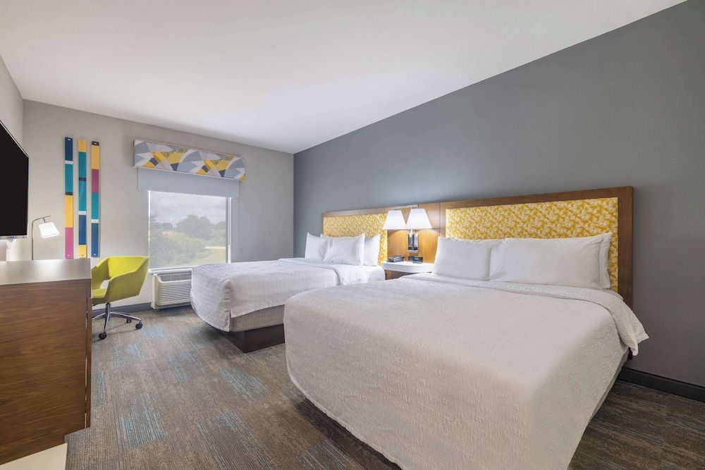 Hampton Inn & Suites Brenham 3