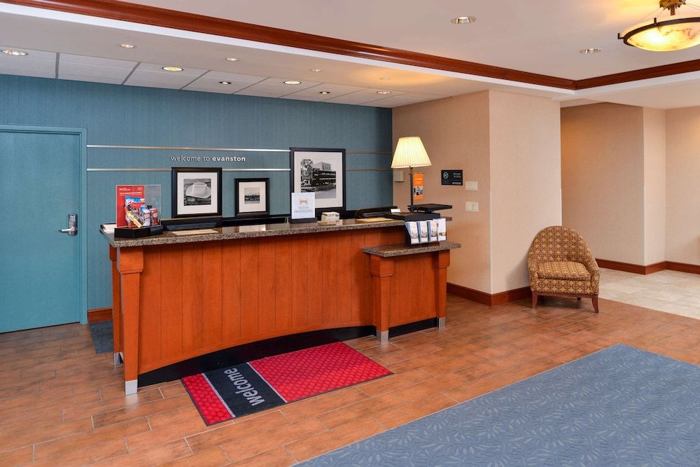 Hampton Inn Evanston 2