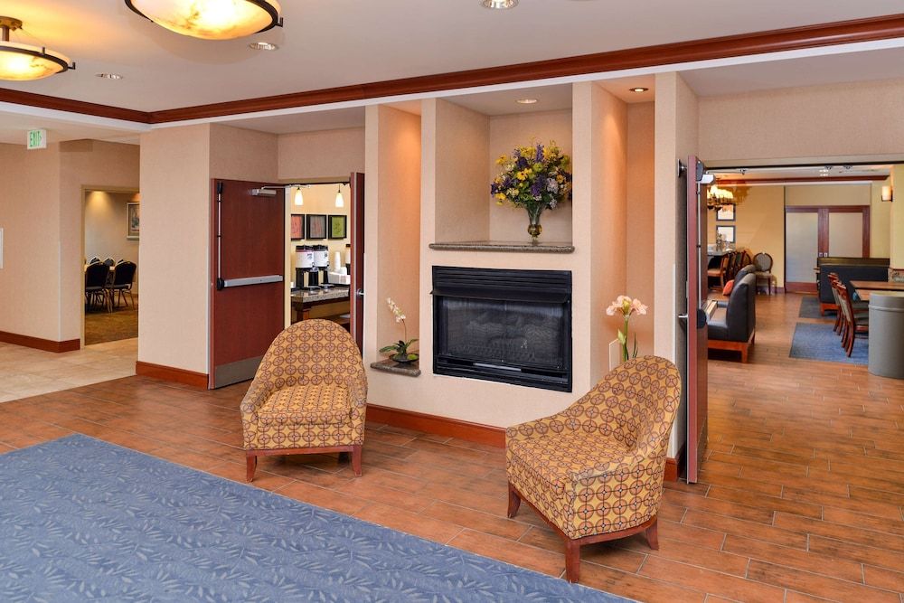 Hampton Inn Evanston 3