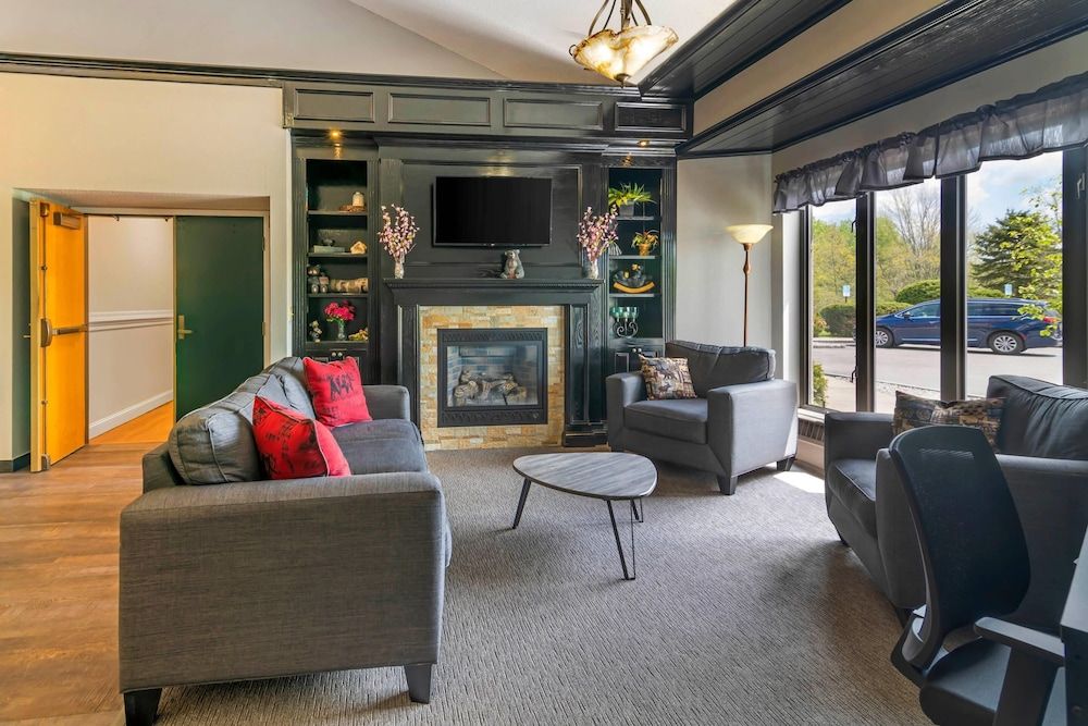 Black Bear Inn, an Ascend Collection Hotel 3