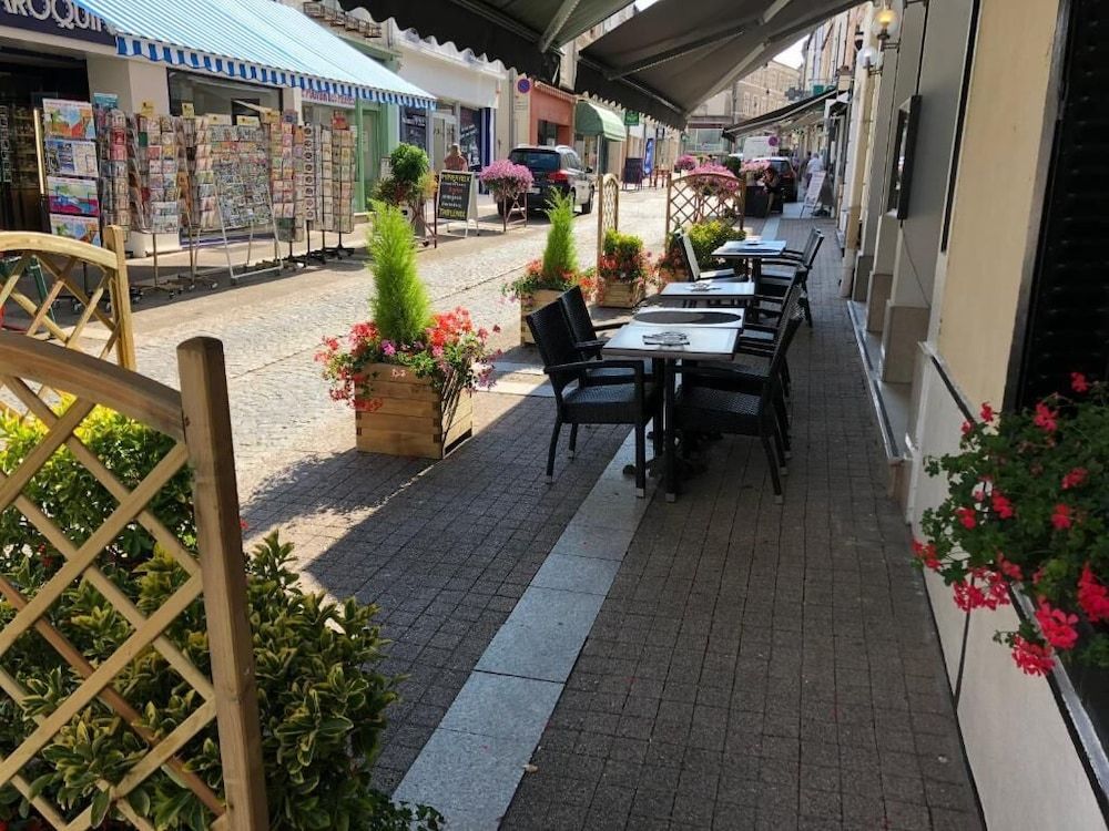 HOTEL RESTAURANT HERARD 3 estrellas en Bourbonne-les-Bains