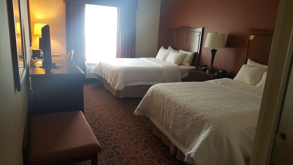 Hampton Inn & Suites Peru 3