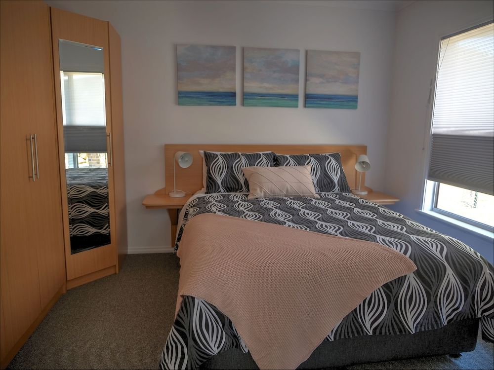 Emu Bay Holiday Homes 3