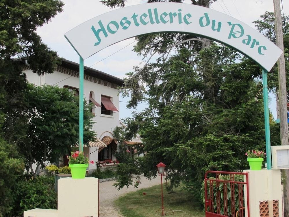 Hostellerie du Parc 2 estrellas en Labarthe-Inard