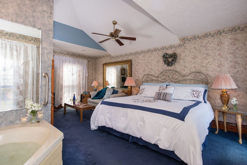 Sutherland House Victorian Bed & Breakfast 3