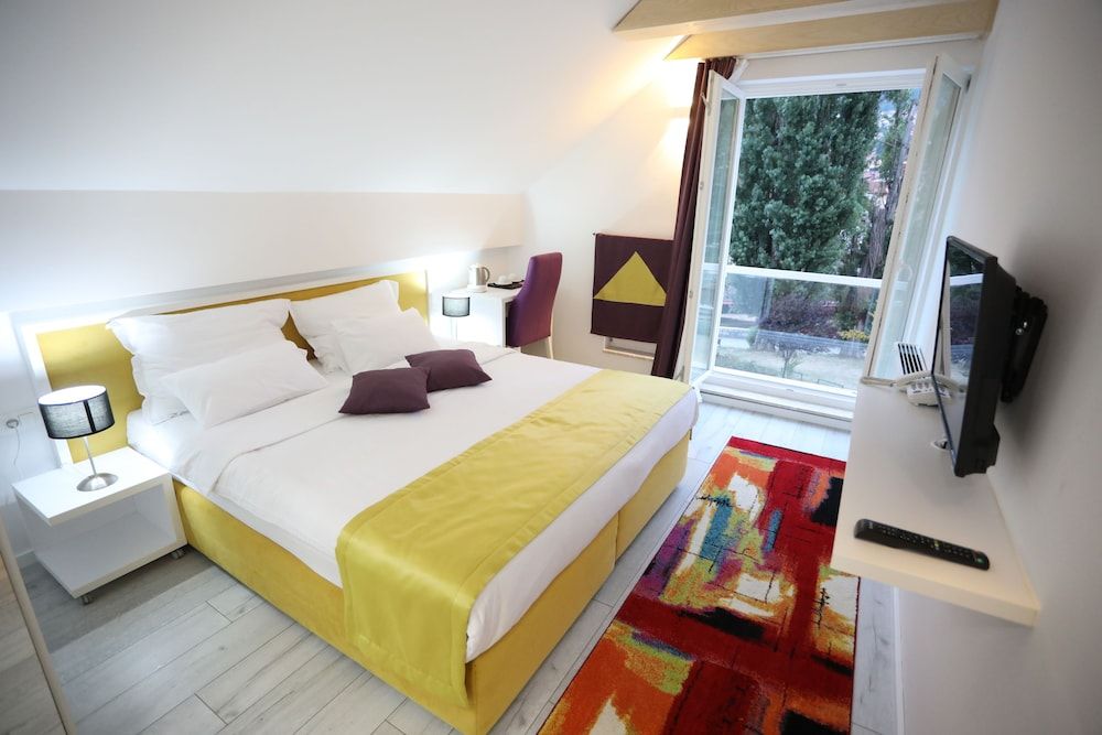 HOTEL LIBRIS boutique 2