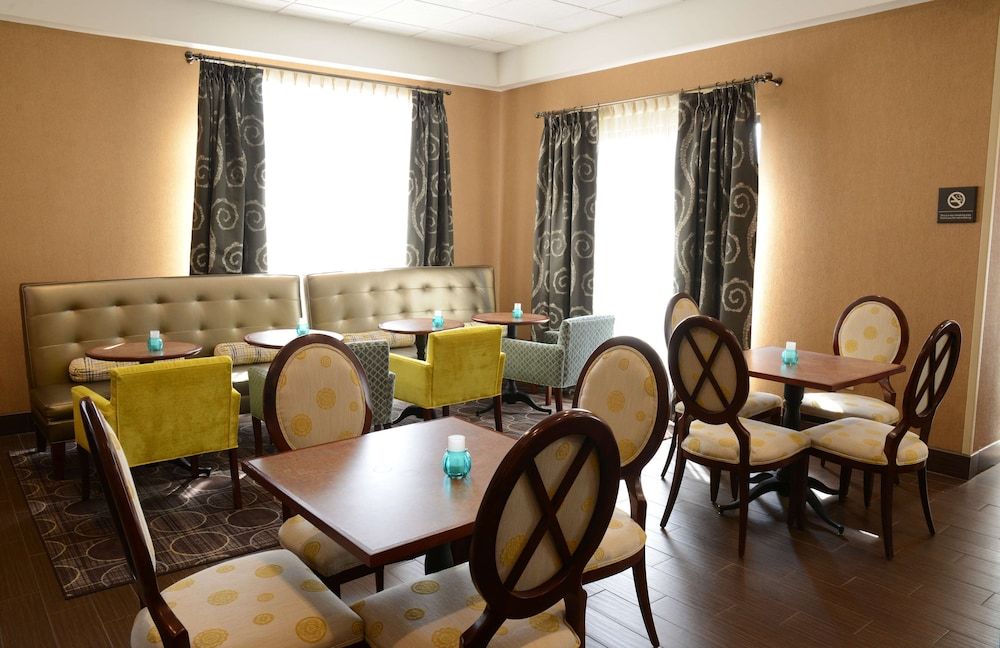 Hampton Inn Americus 2