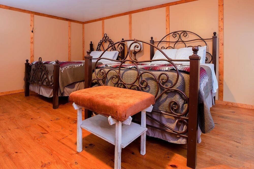 Round Top Hotel 3