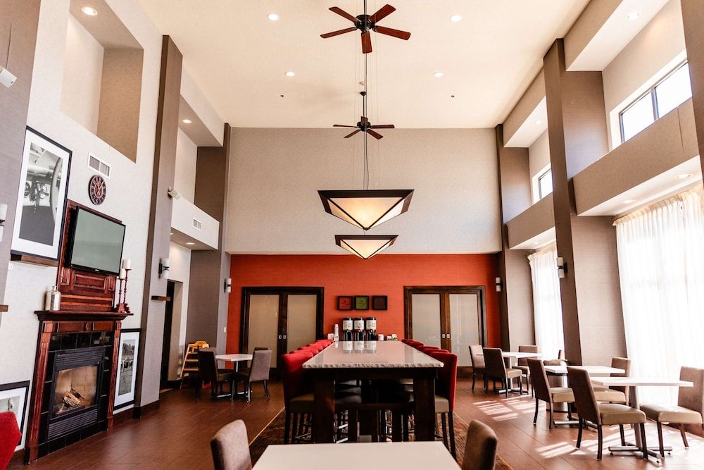 Hampton Inn & Suites Scottsbluff Conference Center 2
