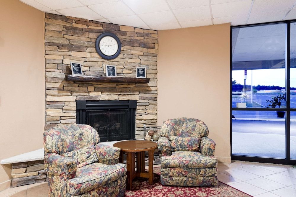 Ramada by Wyndham Watertown/Thousand Islands NY 3