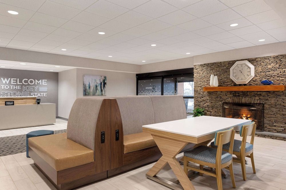 Hampton Inn Bloomsburg 3