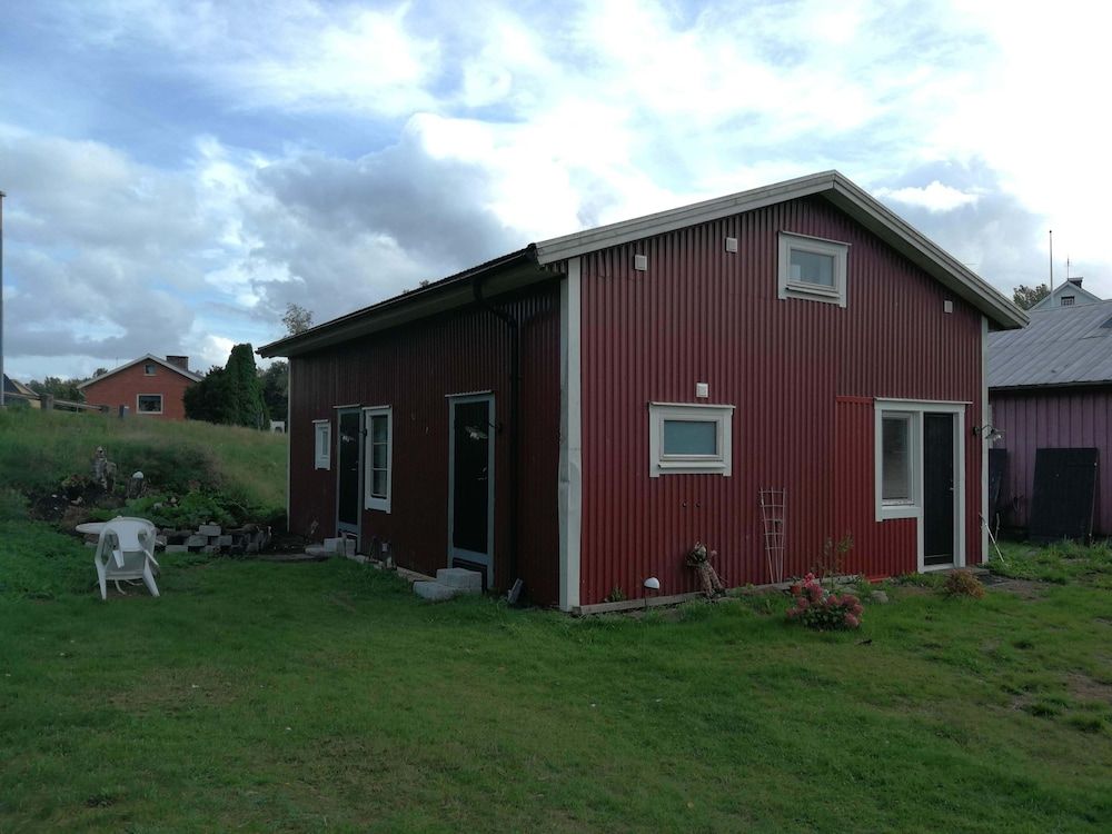 Lins B&B -1 estrelas em Älvsered