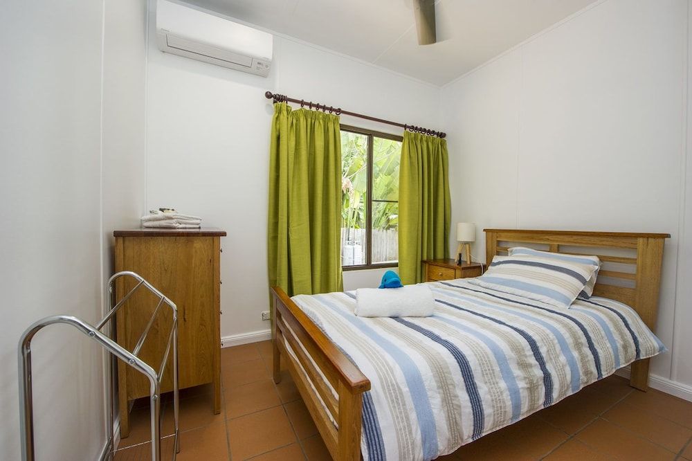 Sunbird Retreat 3