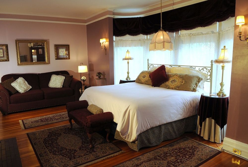 Oliver Inn Bed and Breakfast 2