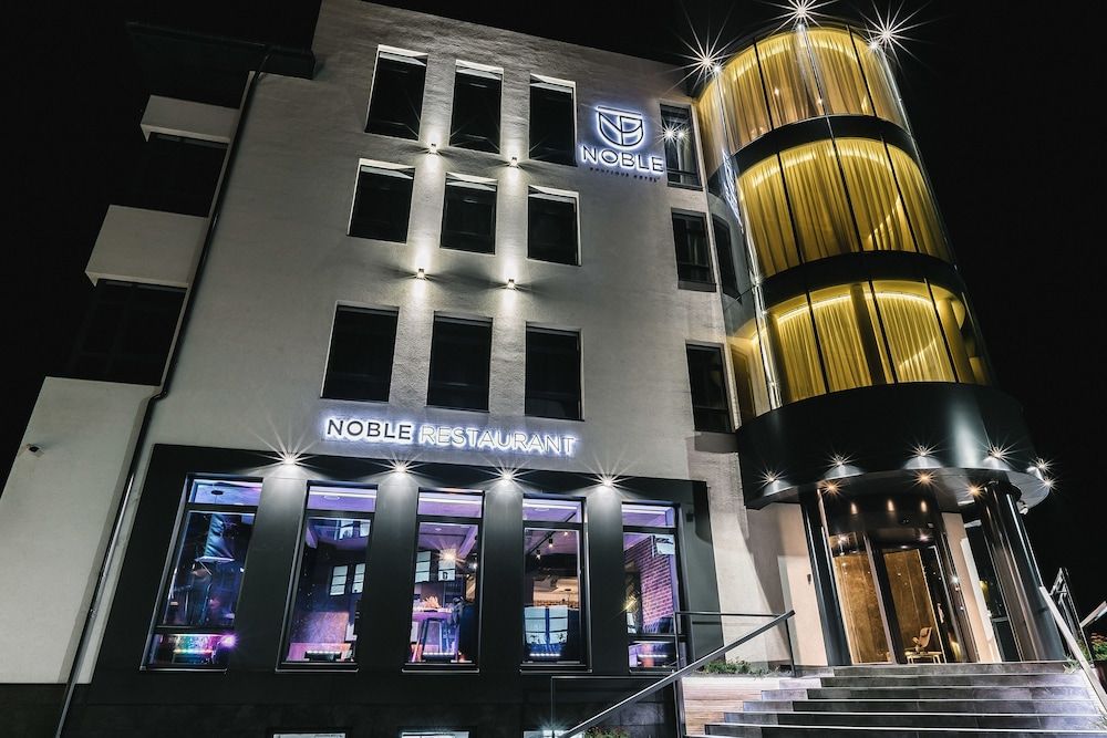 Noble Boutique Hotel -1 estrellas en Luts'k