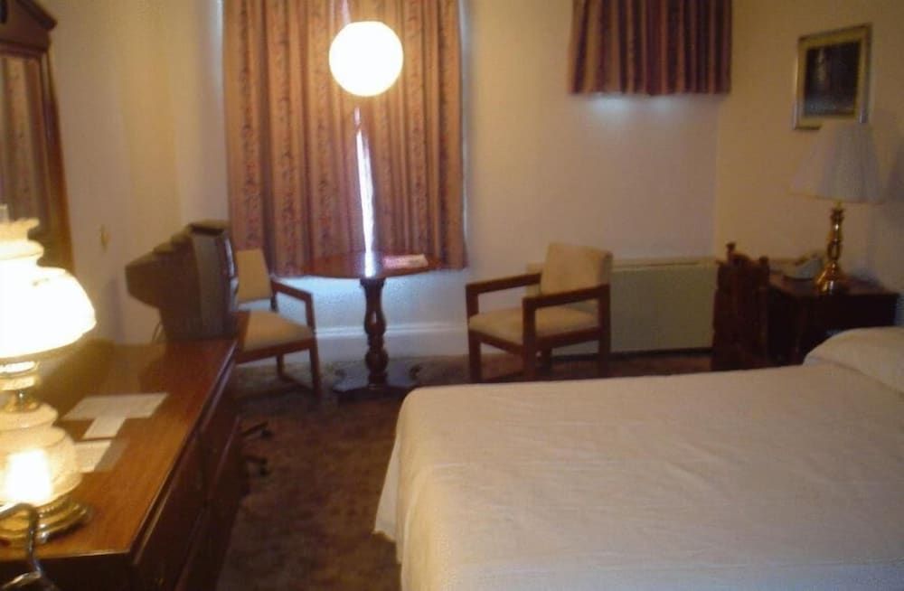 Old National Hotel 3