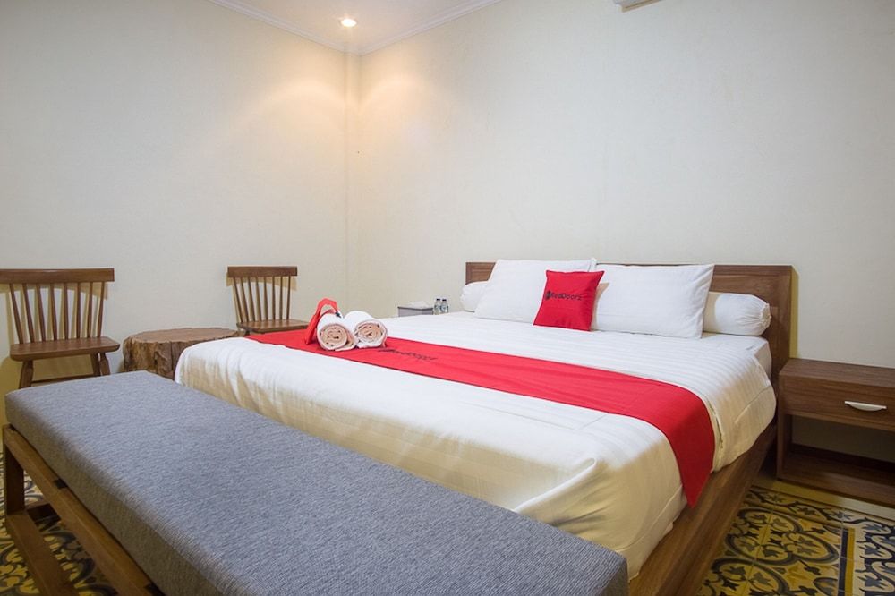 RedDoorz @ Letjend S.Parman Pacitan 3