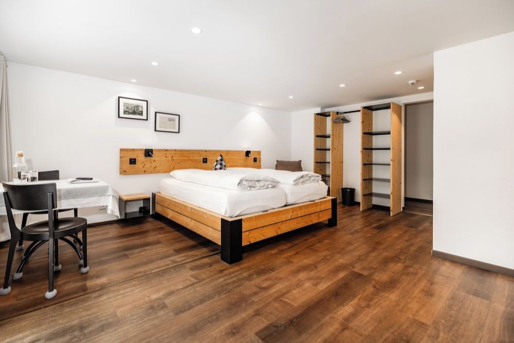 Hotel Furka 3