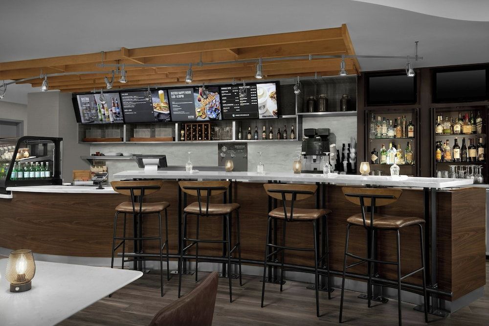 Courtyard by Marriott Danville 3