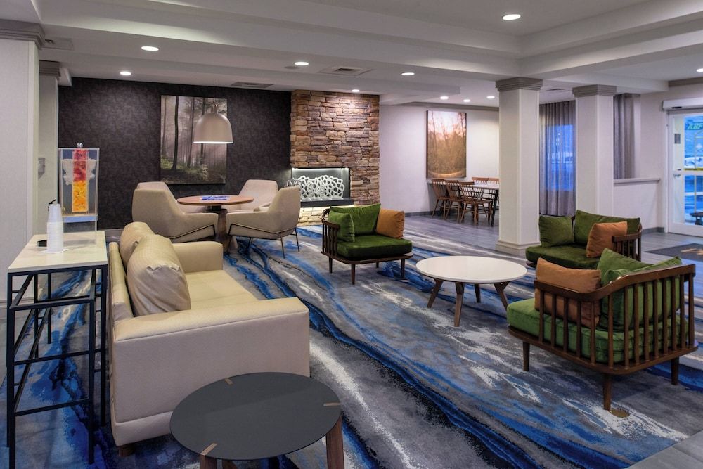 Fairfield Inn & Suites by Marriott High Point/Archdale 2