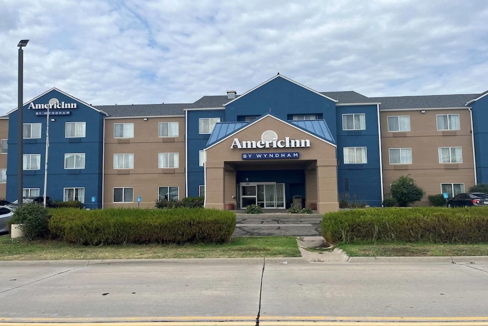 AmericInn by Wyndham Hays 3 estrelas em Hays