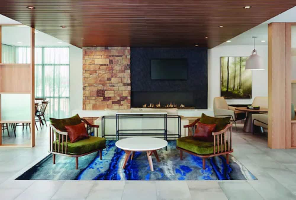 Fairfield Inn & Suites by Marriott Marshall 2