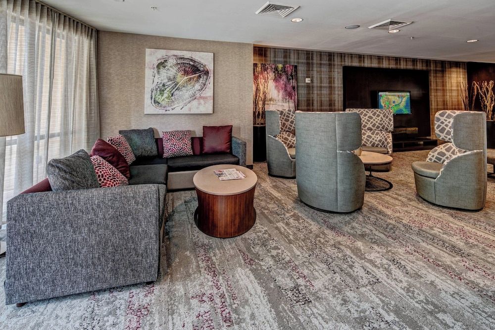 Courtyard by Marriott Troy 2